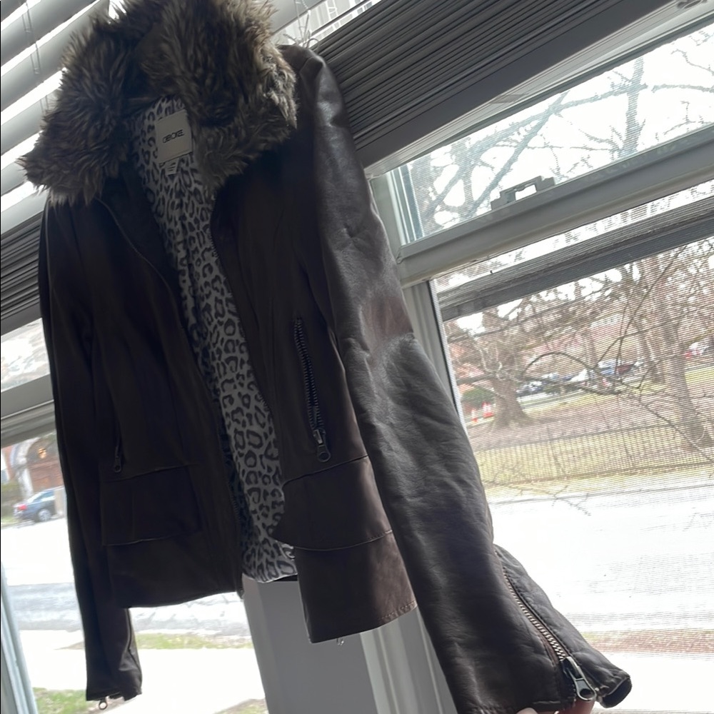 Brown Faux Fur Collar Jacket - Picture 3 of 4